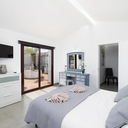 Villa Michelle - Lh114 By Villas Now Ltd Playa Blanca  Exterior foto