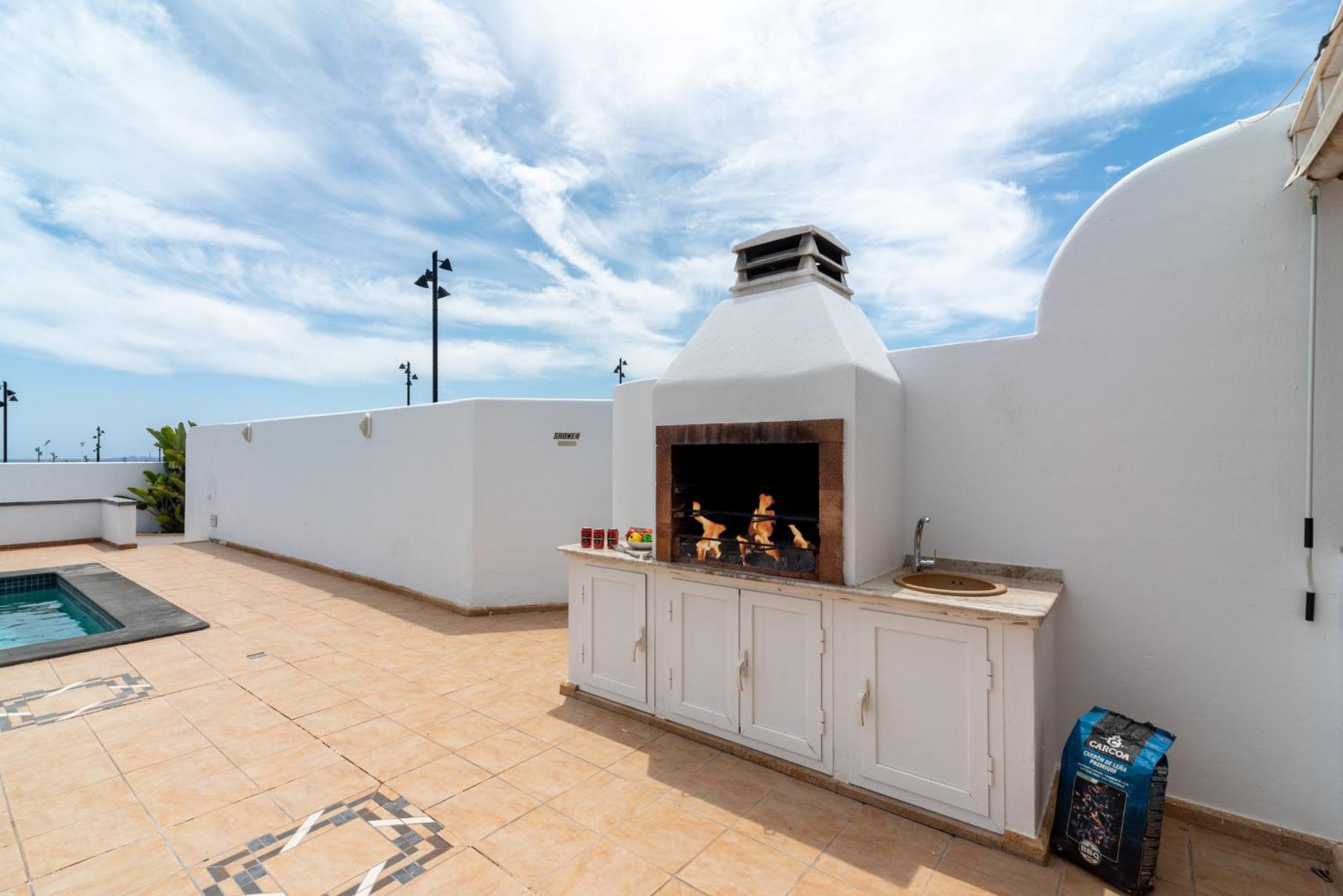 Villa Michelle - Lh114 By Villas Now Ltd Playa Blanca  Exterior foto